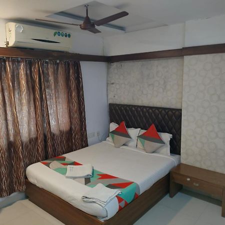Khaleej Residency Near U S Embassy Hotel เชนไน ภายนอก รูปภาพ